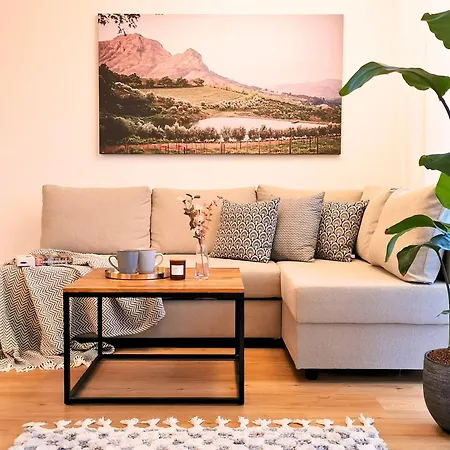 아파트 Fynbos Deluxe, Penthouse Oder Balkon, Parkplatz 스트라우빙