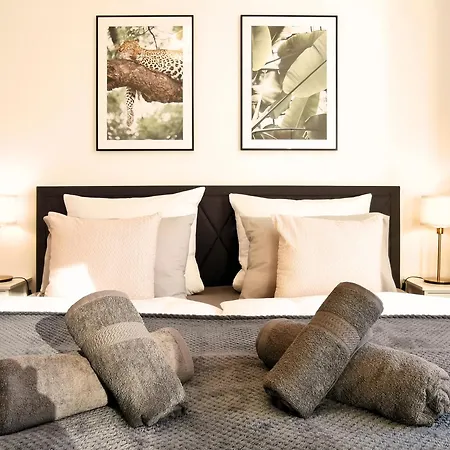 Fynbos Penthouse Deluxe, Balkon, Parkplatz Apartamento Straubing