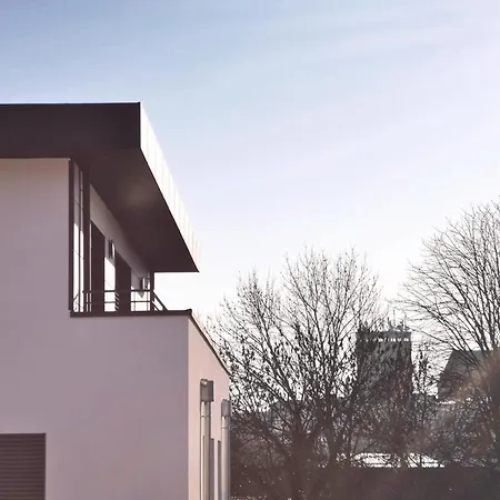 Fynbos Deluxe, Penthouse Oder Balkon, Parkplatz * Straubing