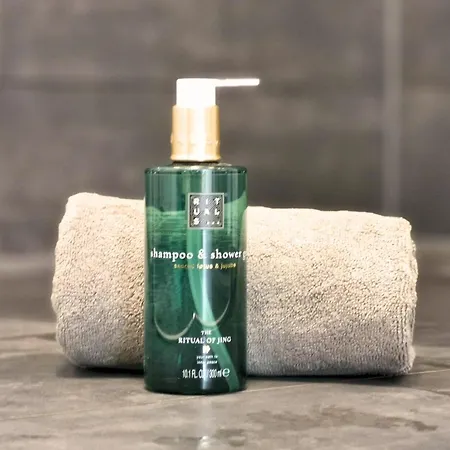 Fynbos Deluxe, Penthouse Oder Balkon, Parkplatz * Straubing