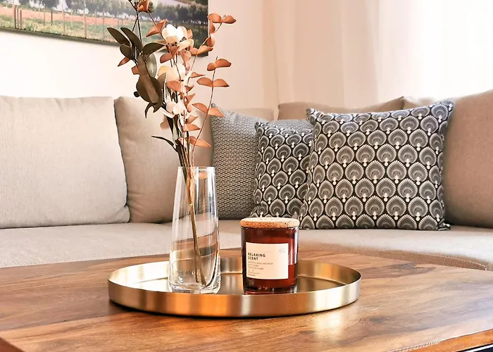 Fynbos Deluxe, Penthouse Oder Balkon, Parkplatz * Straubing