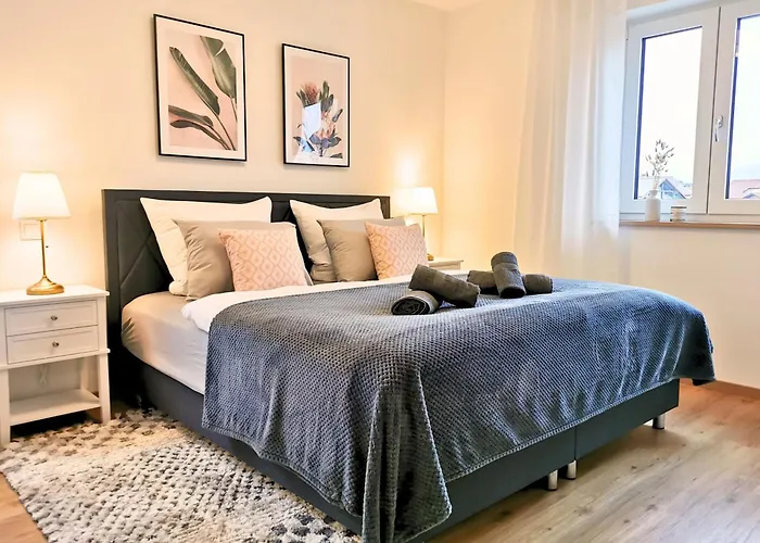 Apartman Fynbos Deluxe, Penthouse Oder Balkon, Parkplatz Straubing